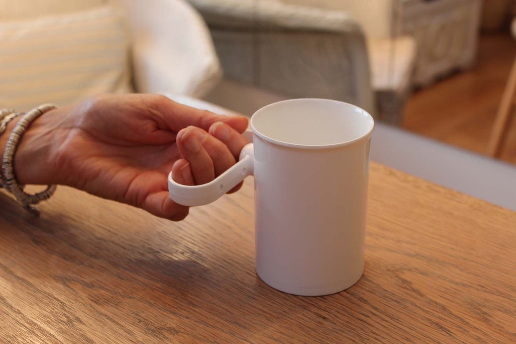 Hand Steady Rotatable Handle Cup